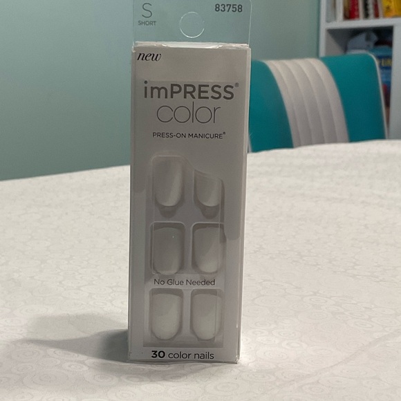 imPRESS Color Press-On Manicure - Classic White - Picture 2 of 7